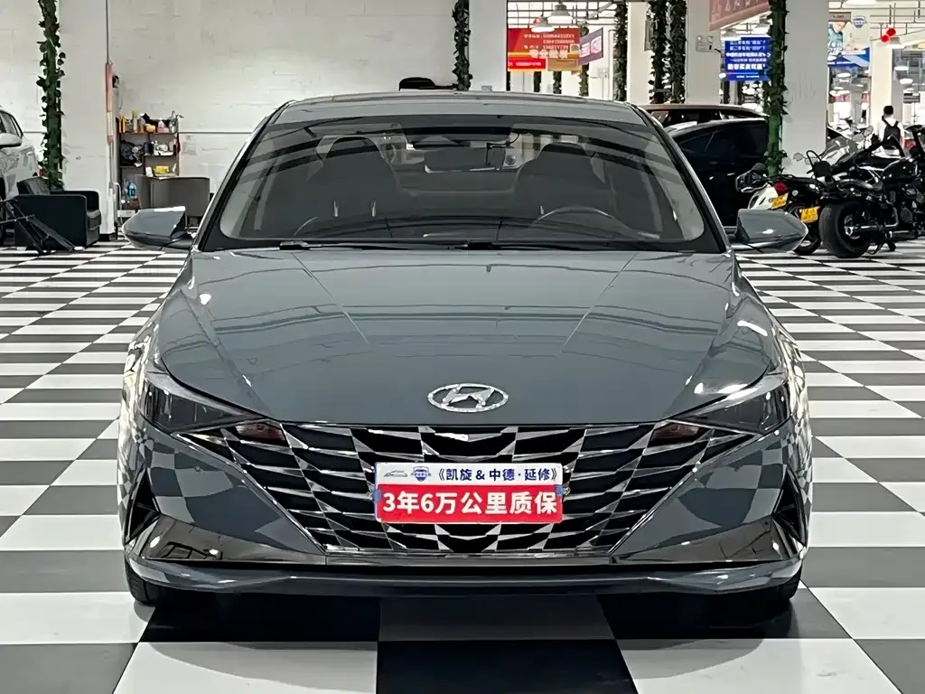 Hyundai Elantra — фото 2