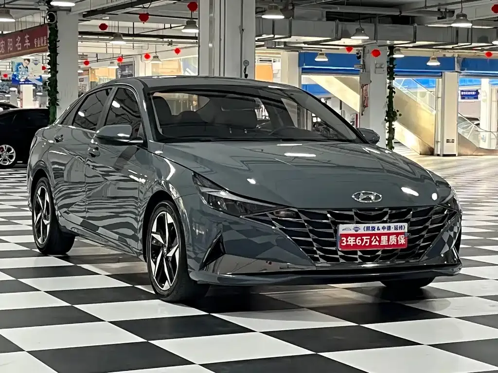 Hyundai Elantra — фото 6