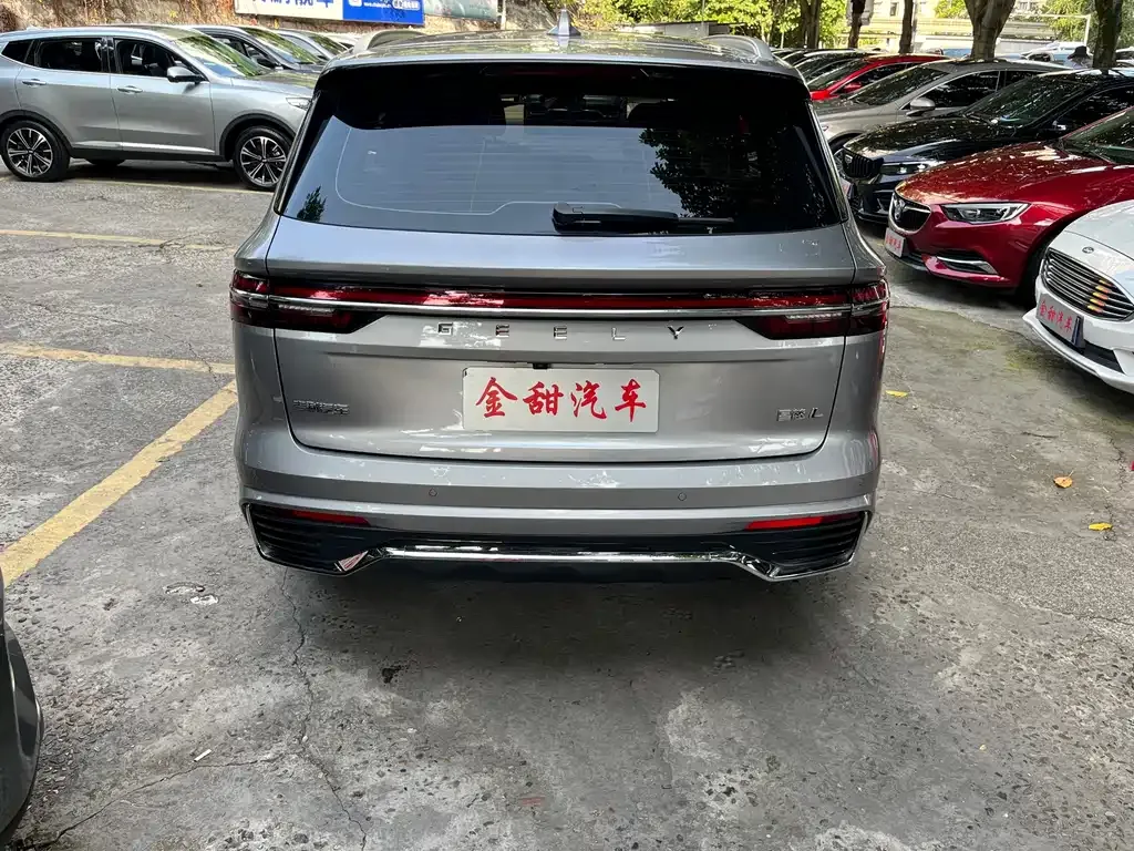 Geely Xingyue L — фото 10