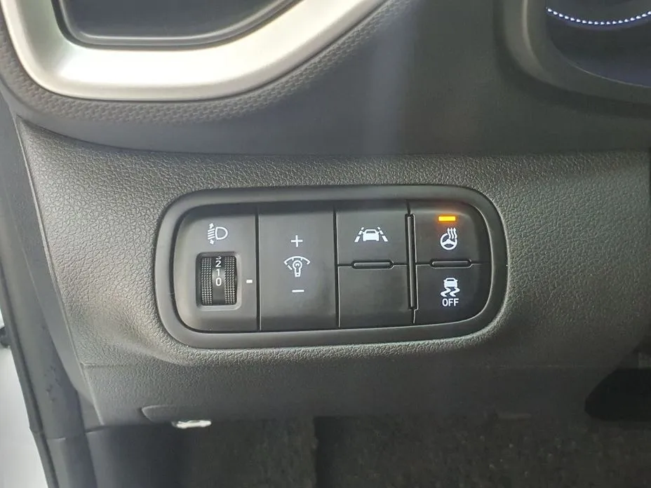 Hyundai Venue — фото 2