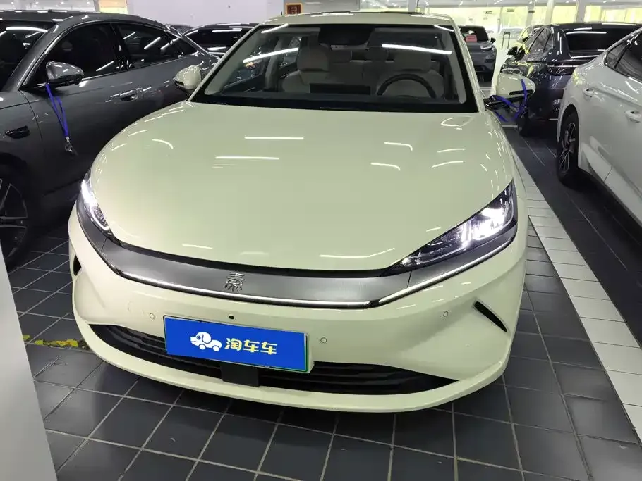 BYD Qin L — фото 6