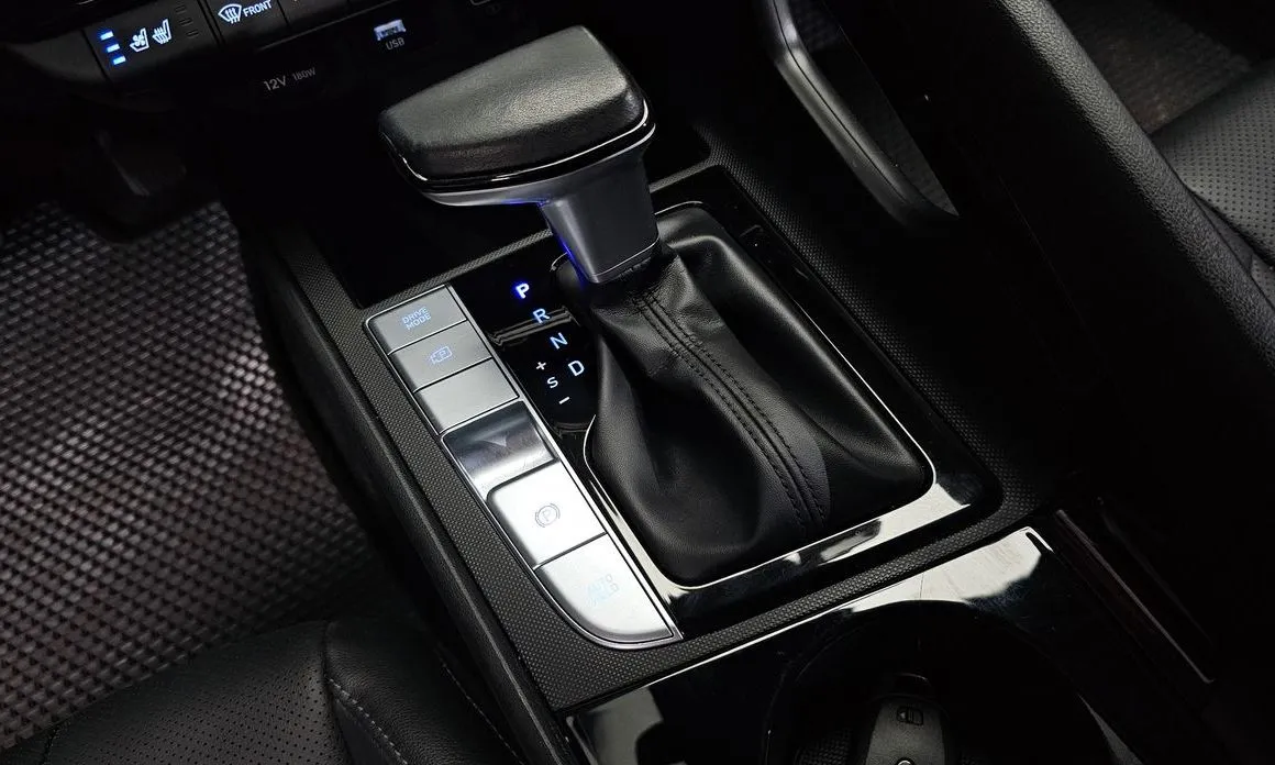 Hyundai AVANTE — фото 9