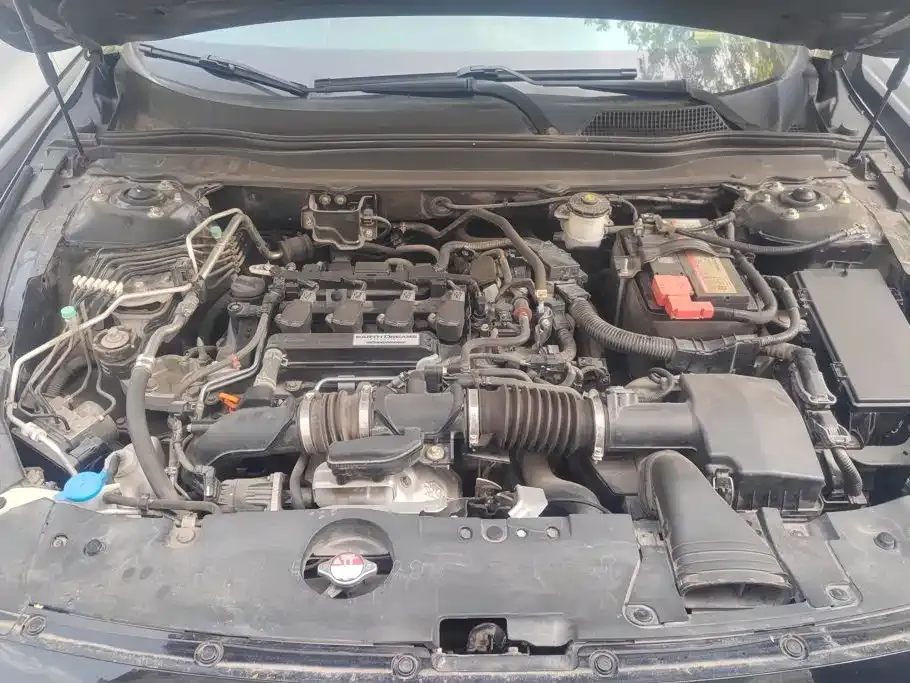 Honda Accord — фото 10