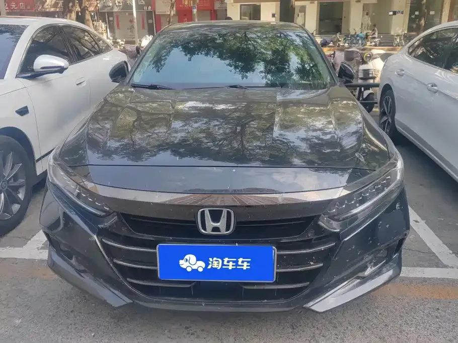 Honda Accord — фото 9