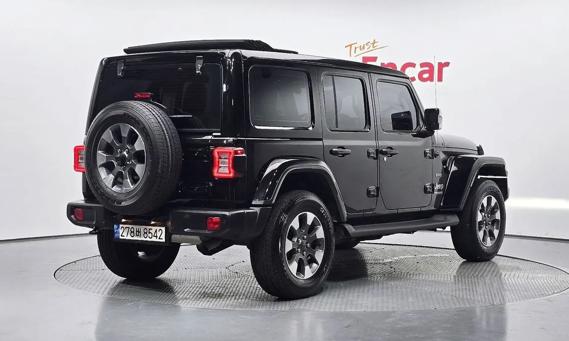 Jeep Wrangler — фото 7