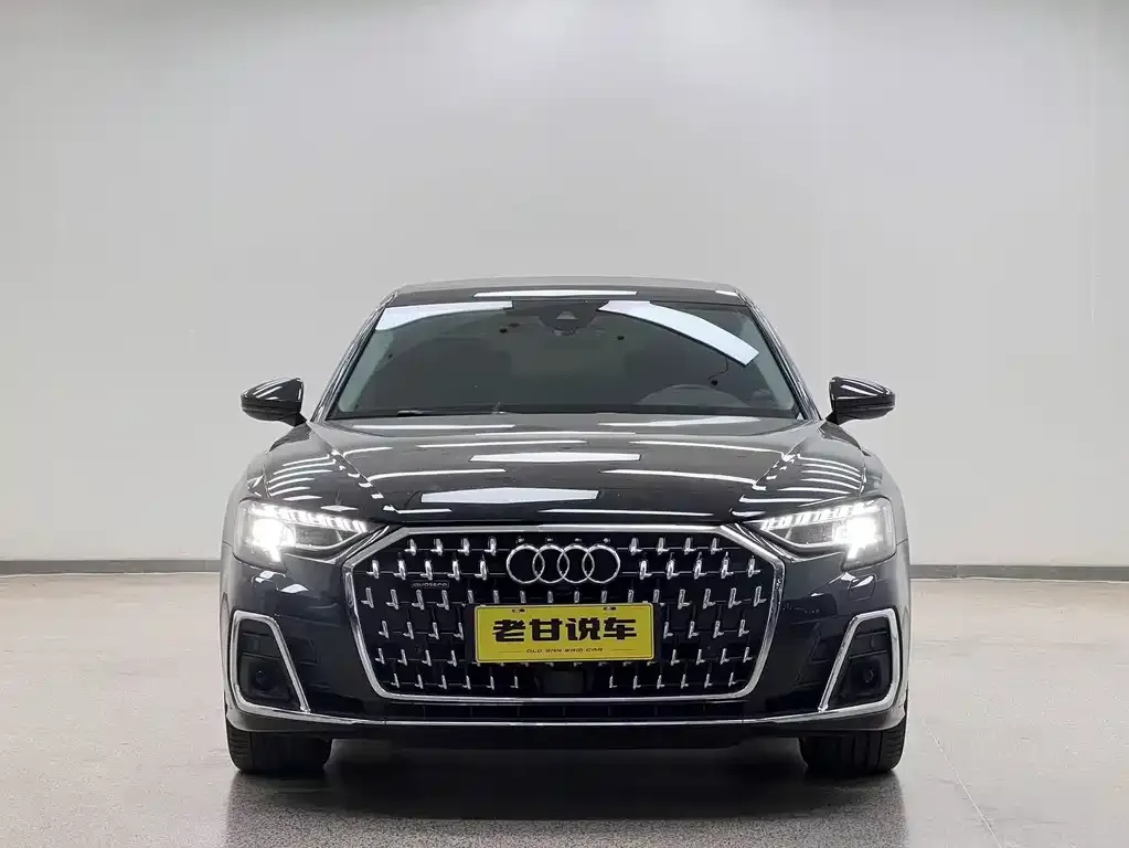 Audi A8 — фото 7