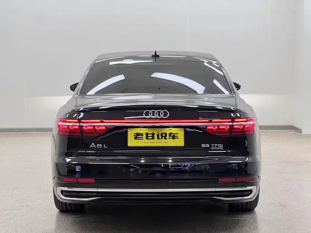 Audi A8 — фото 5