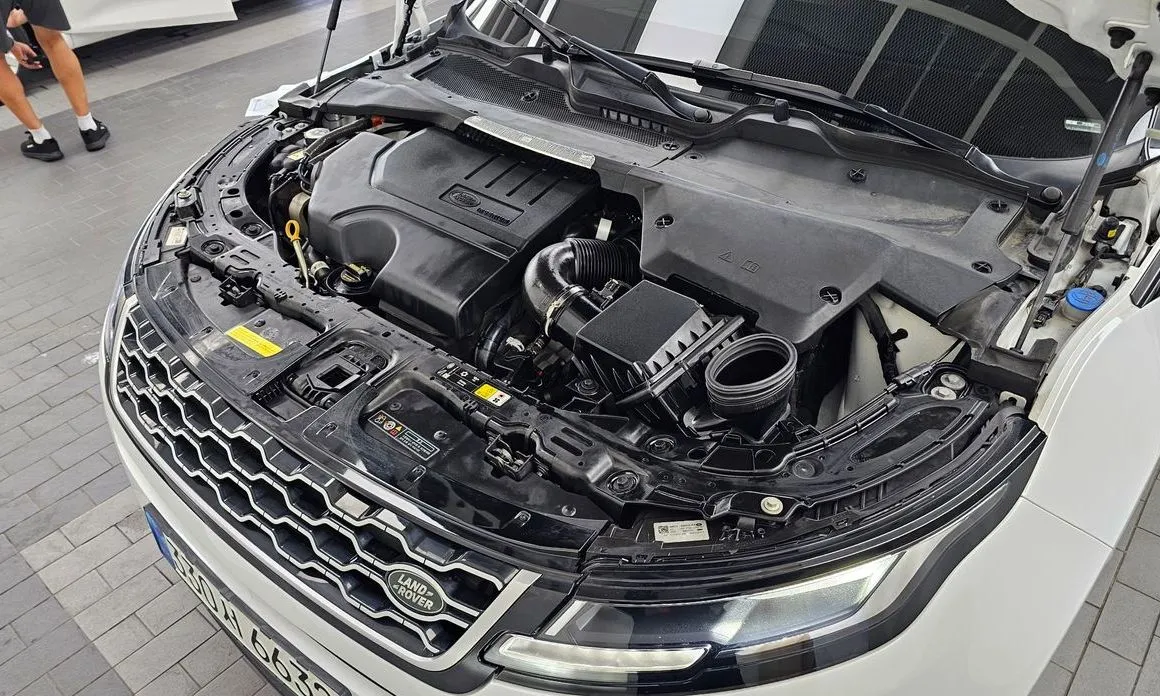 Land Rover Range Rover Evoque — фото 10