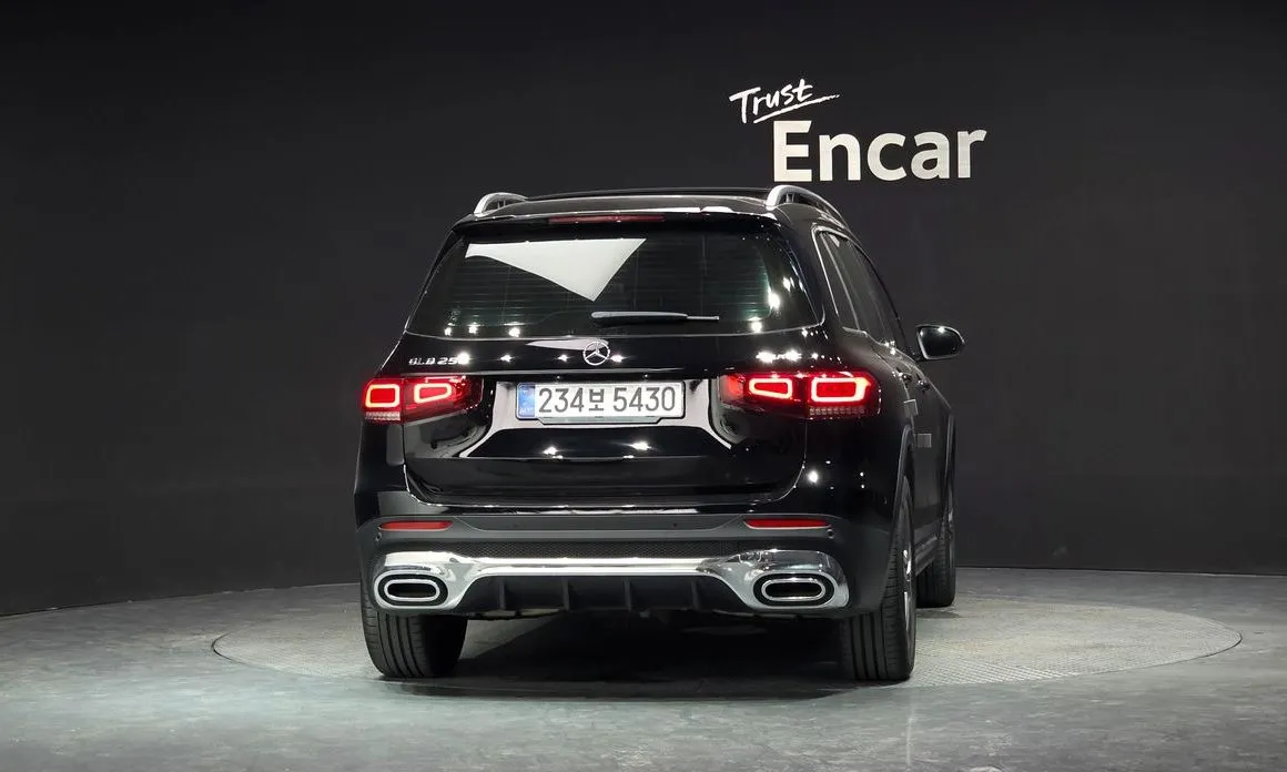 Mercedes-Benz GLB-Class — фото 2