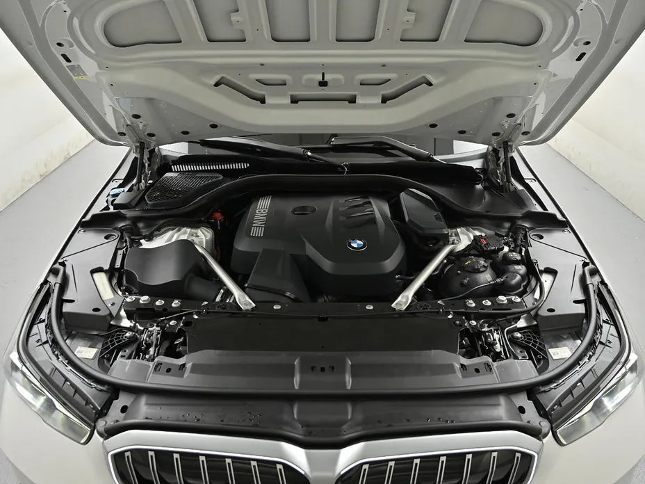 BMW 5-Series — фото 10