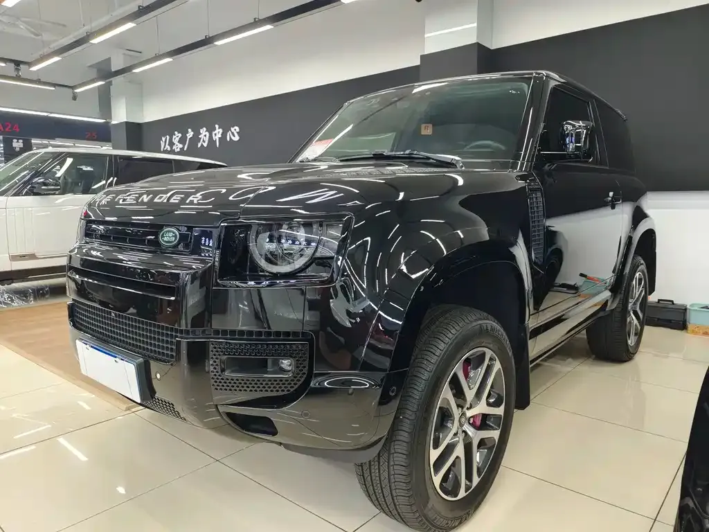 Land Rover Defender — фото 1