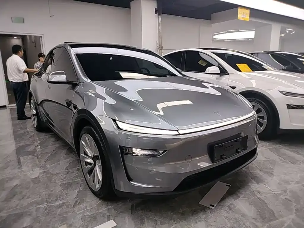 Tesla Model Y — фото 4
