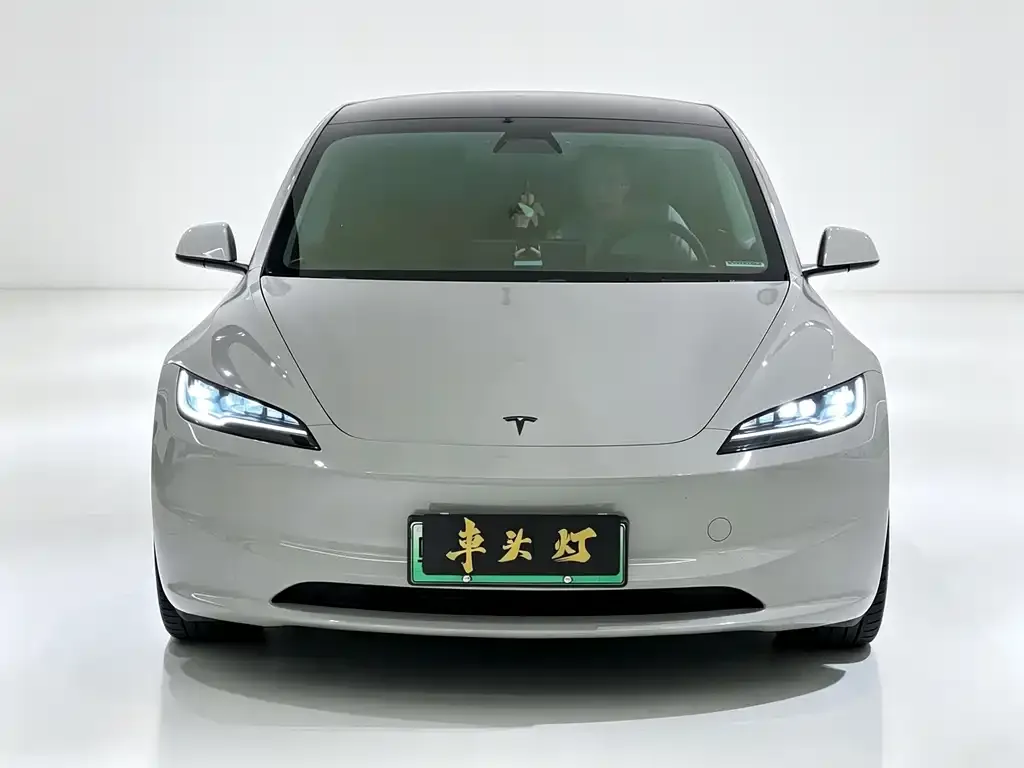 Tesla Model 3 — фото 5