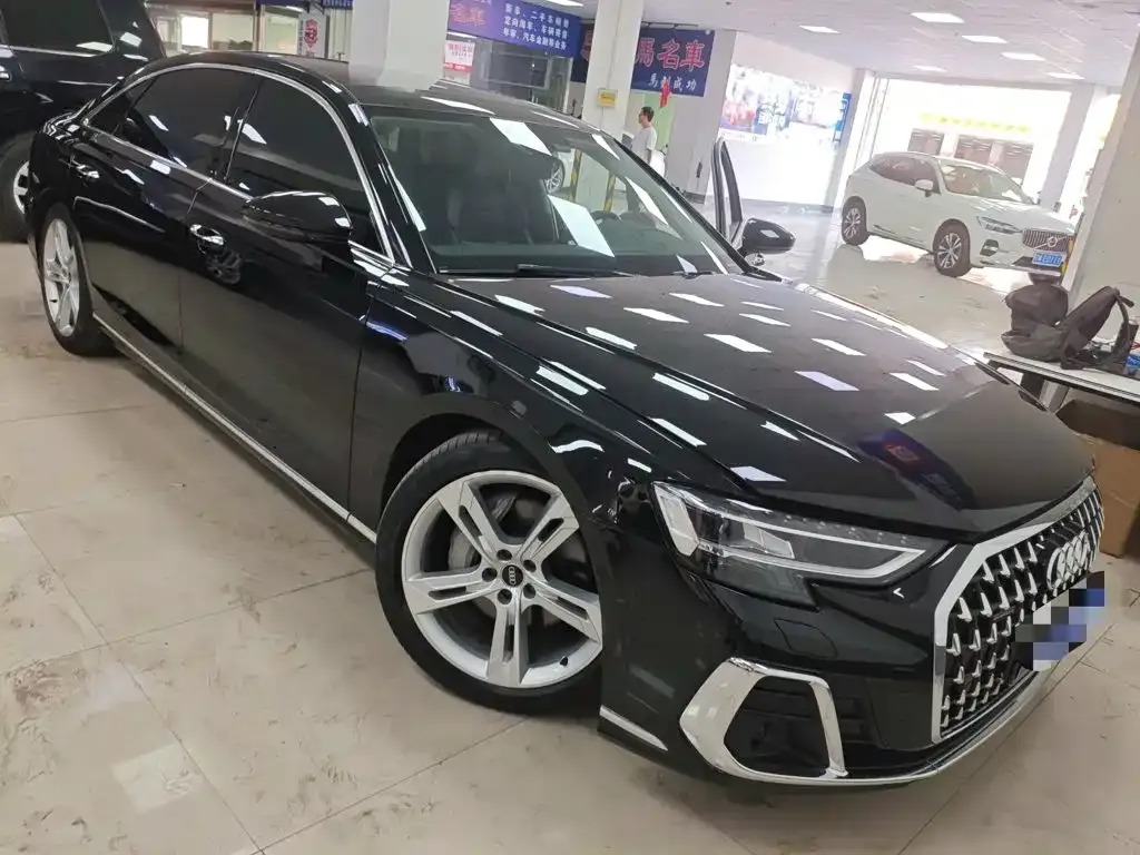 Audi A8 — фото 5