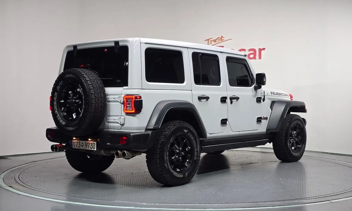 Jeep Wrangler — фото 6
