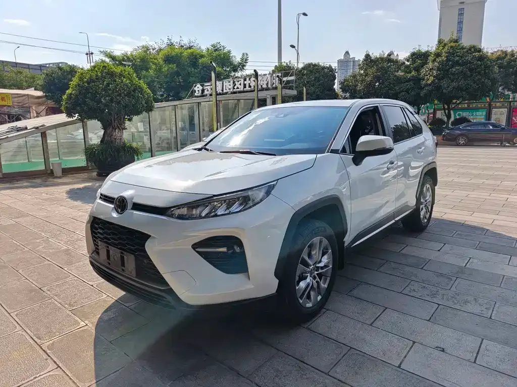 Toyota Wildlander — фото 1
