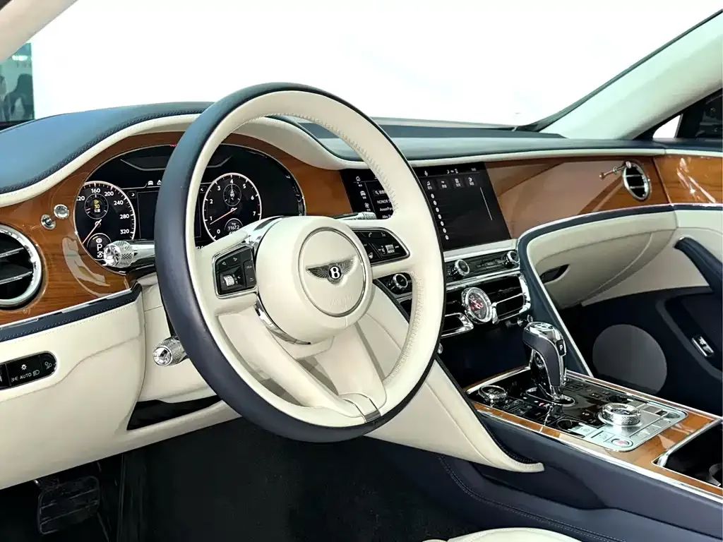Bentley Flying Spur — фото 6