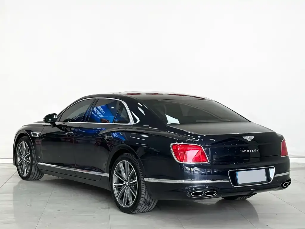 Bentley Flying Spur — фото 5