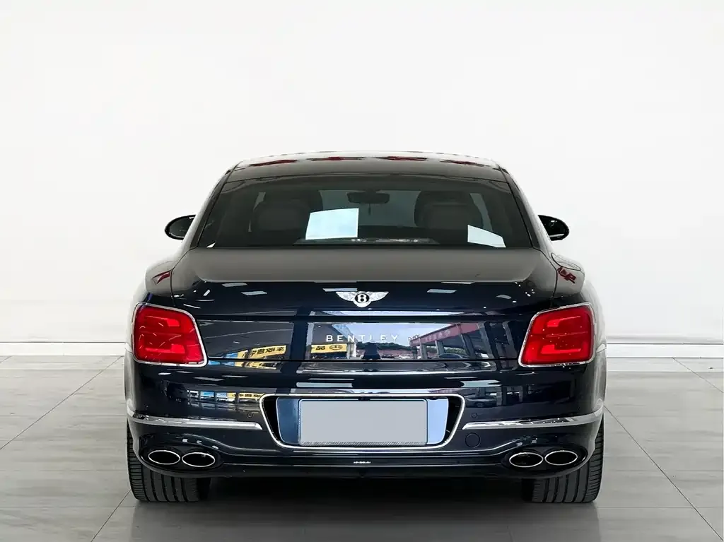 Bentley Flying Spur — фото 10