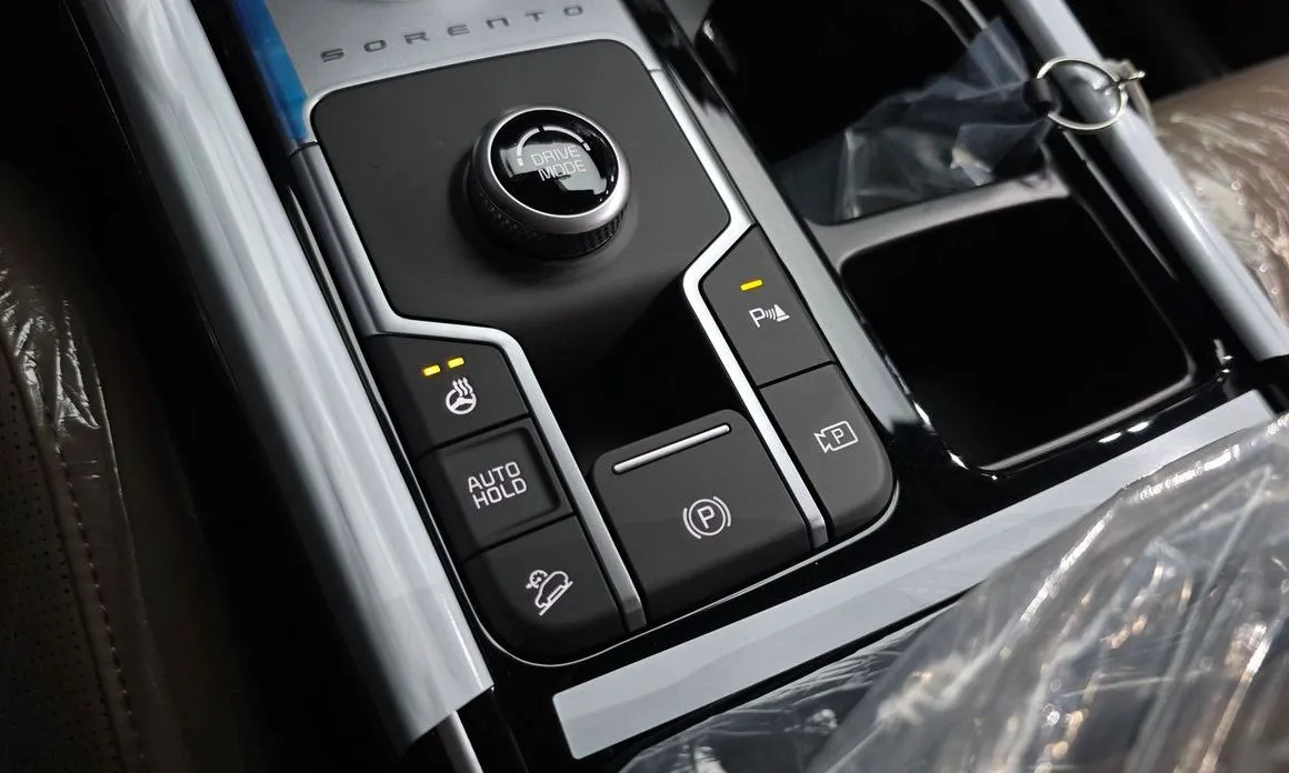 Kia Sorento — фото 8