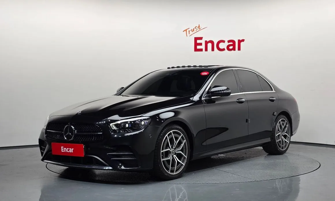 Mercedes-Benz E-Class — фото 1