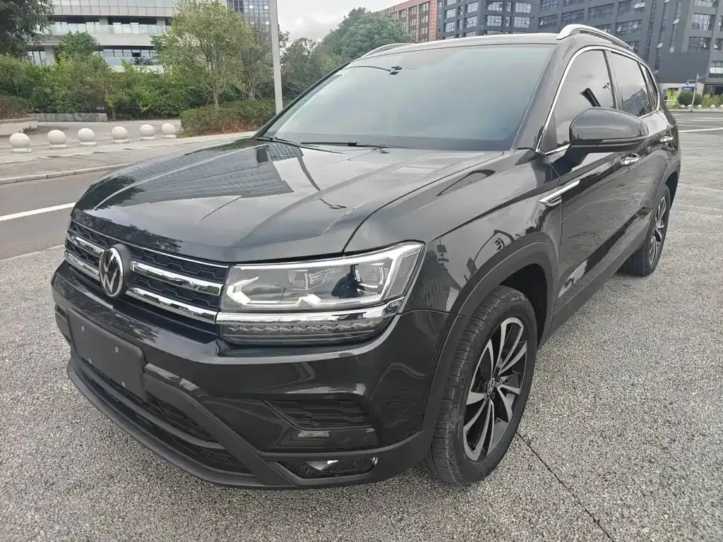 Volkswagen Tharu — фото 1