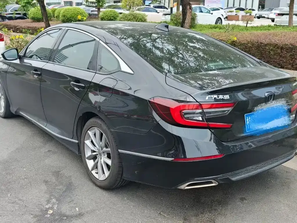 Honda Accord — фото 4