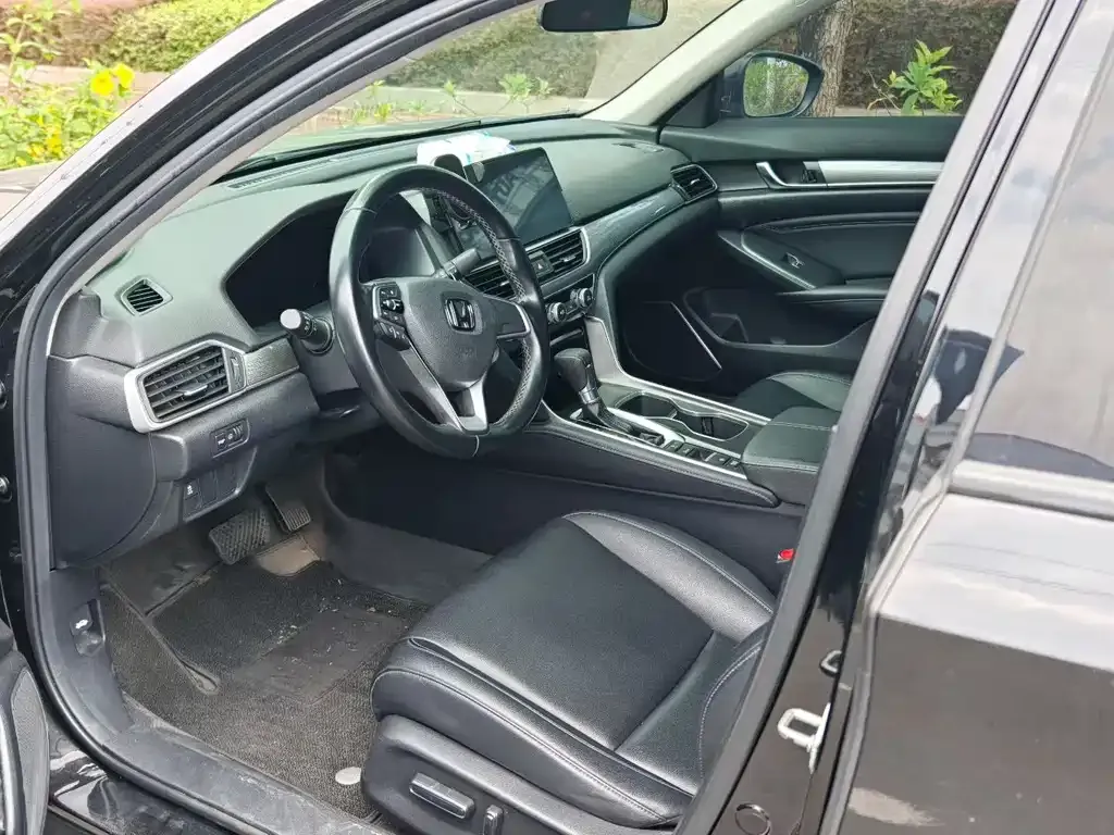 Honda Accord — фото 3