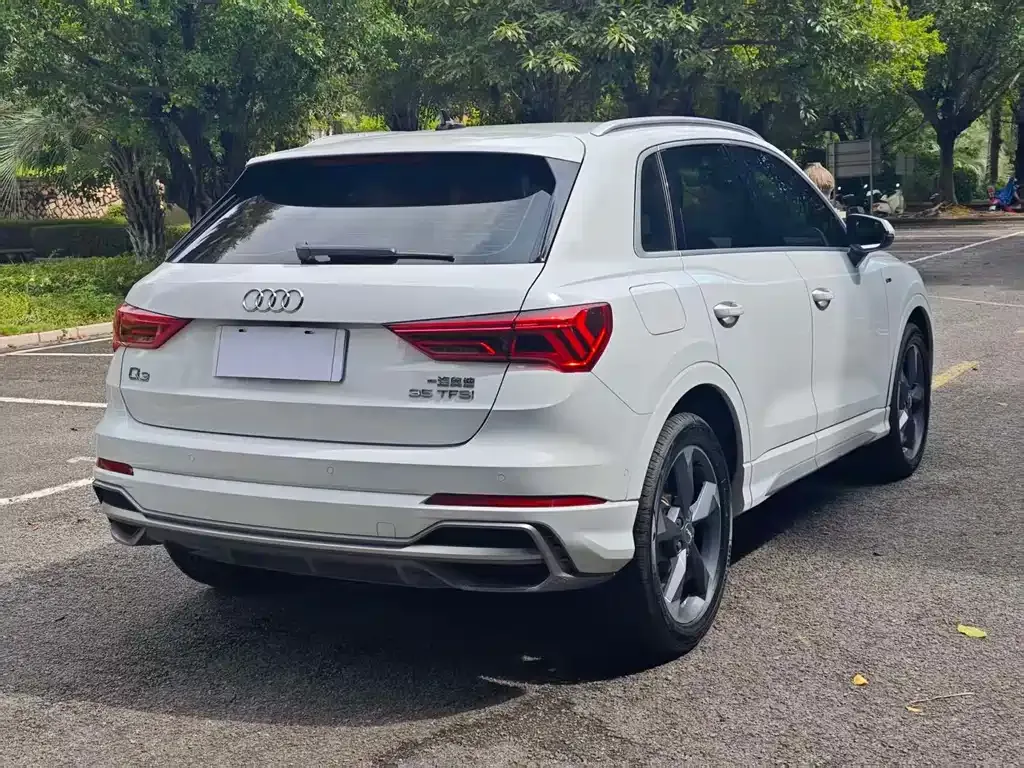 Audi Q3 — фото 10