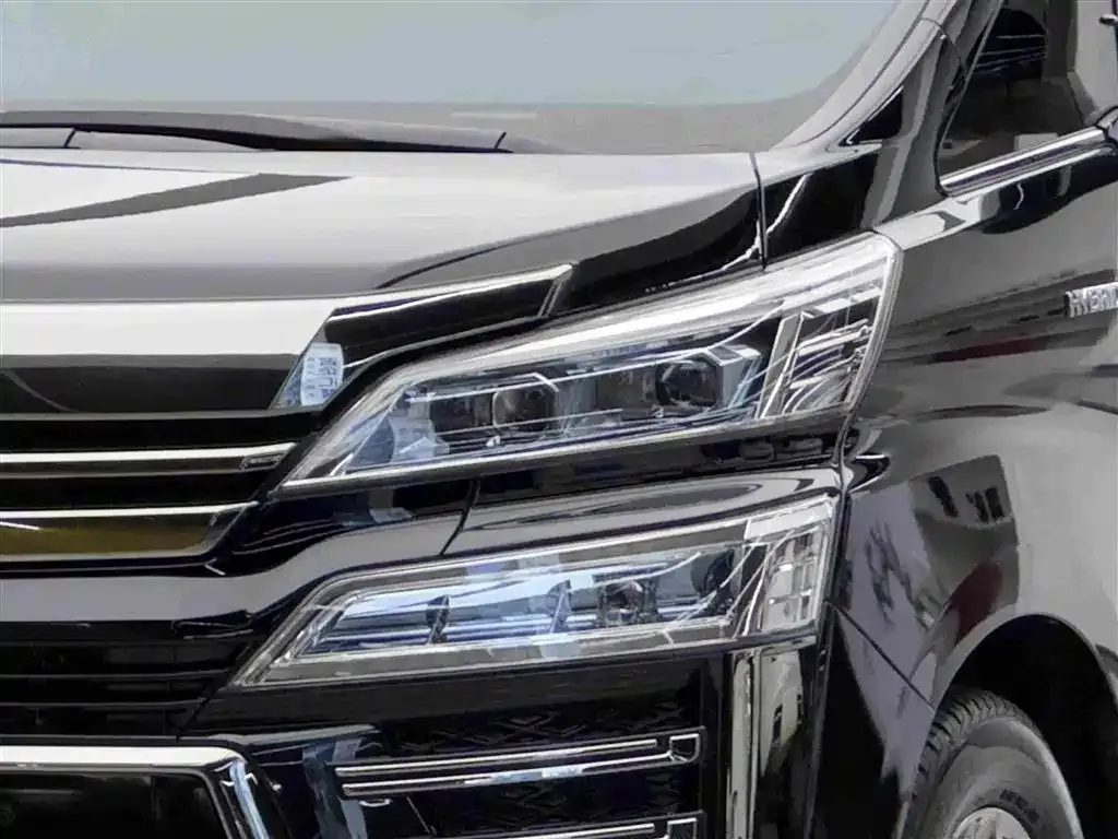 Toyota Vellfire — фото 4