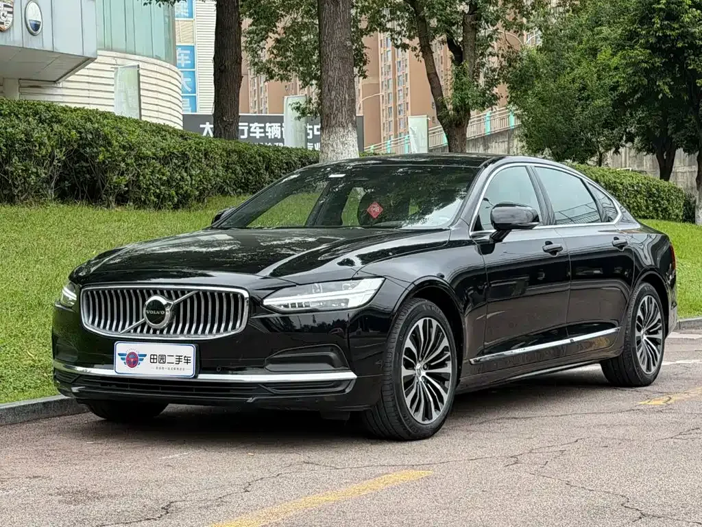 Volvo S90 — фото 1