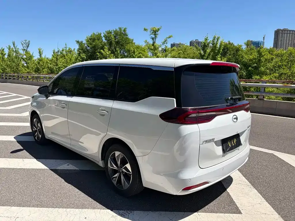 GAC Motor Trumpchi M6 — фото 10