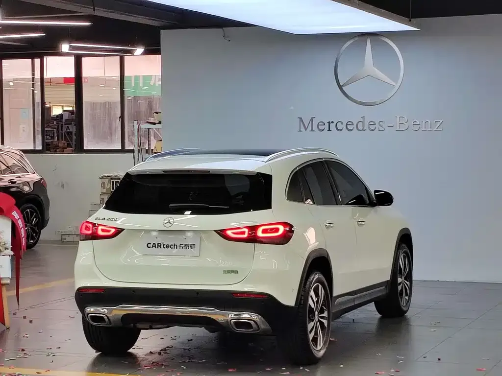 Mercedes-Benz GLA — фото 6