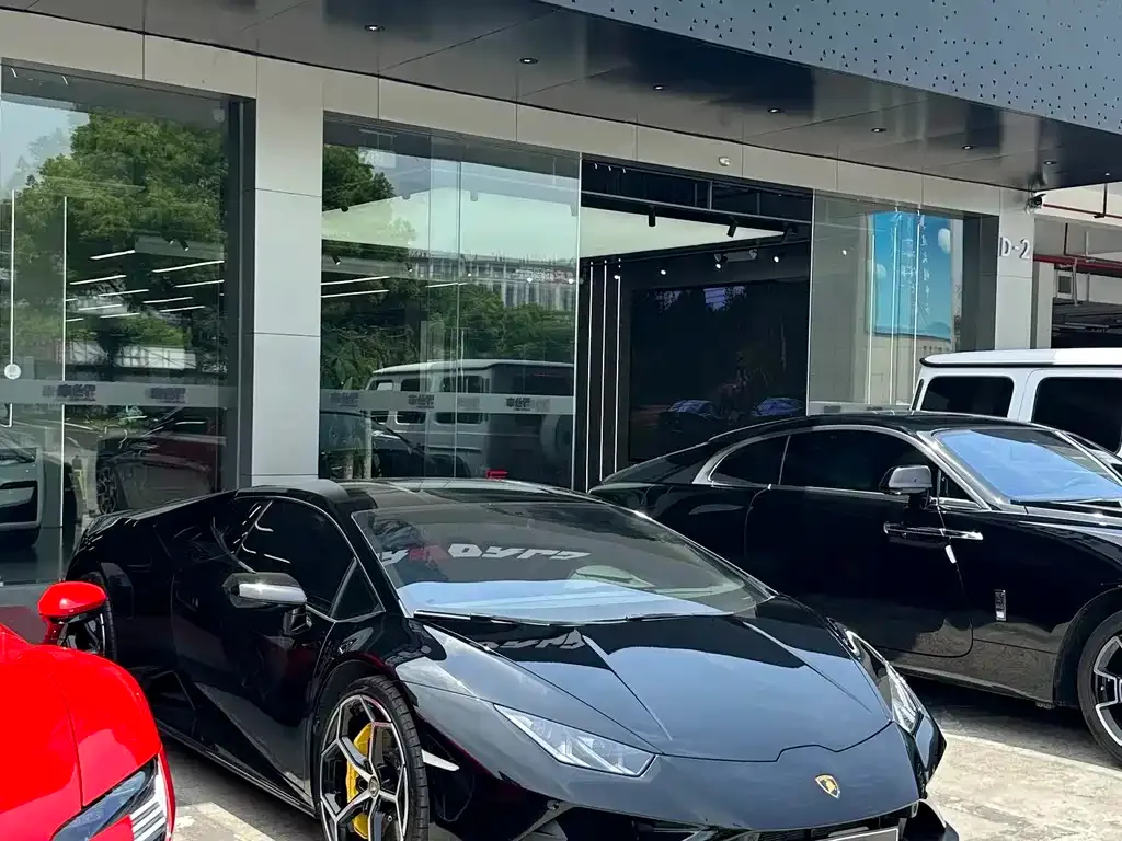 Lamborghini Huracan — фото 1