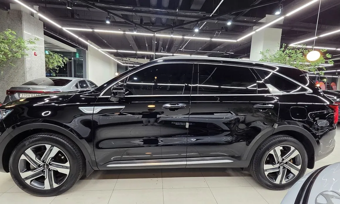 Kia Sorento — фото 7