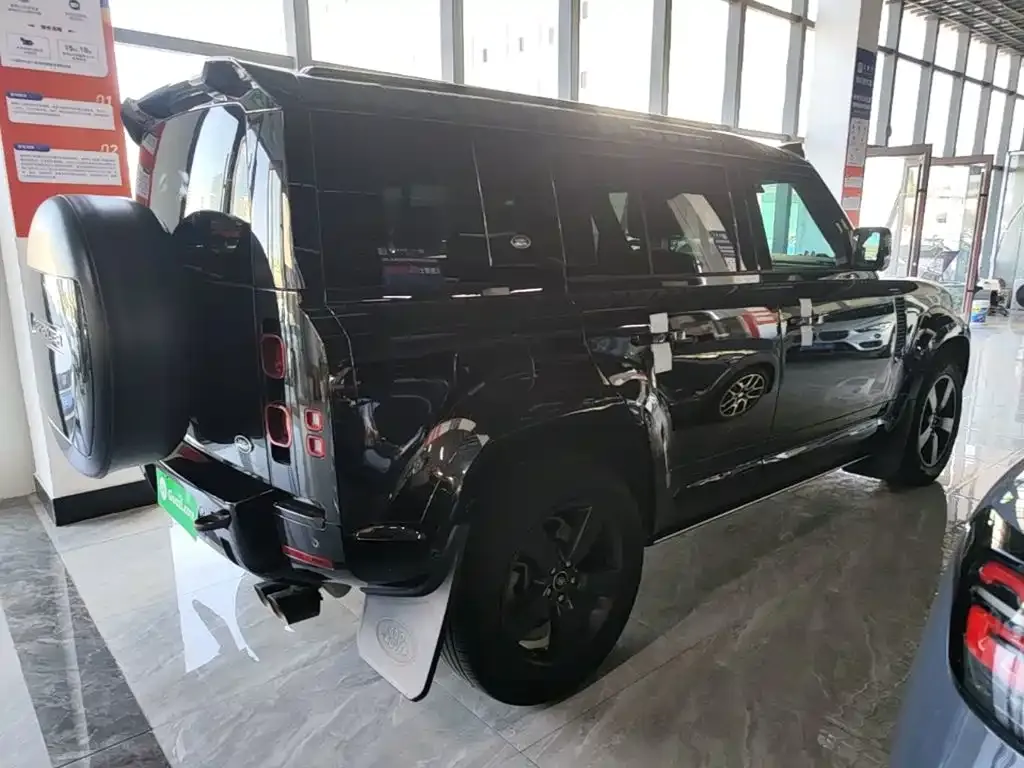 Land Rover Defender — фото 4