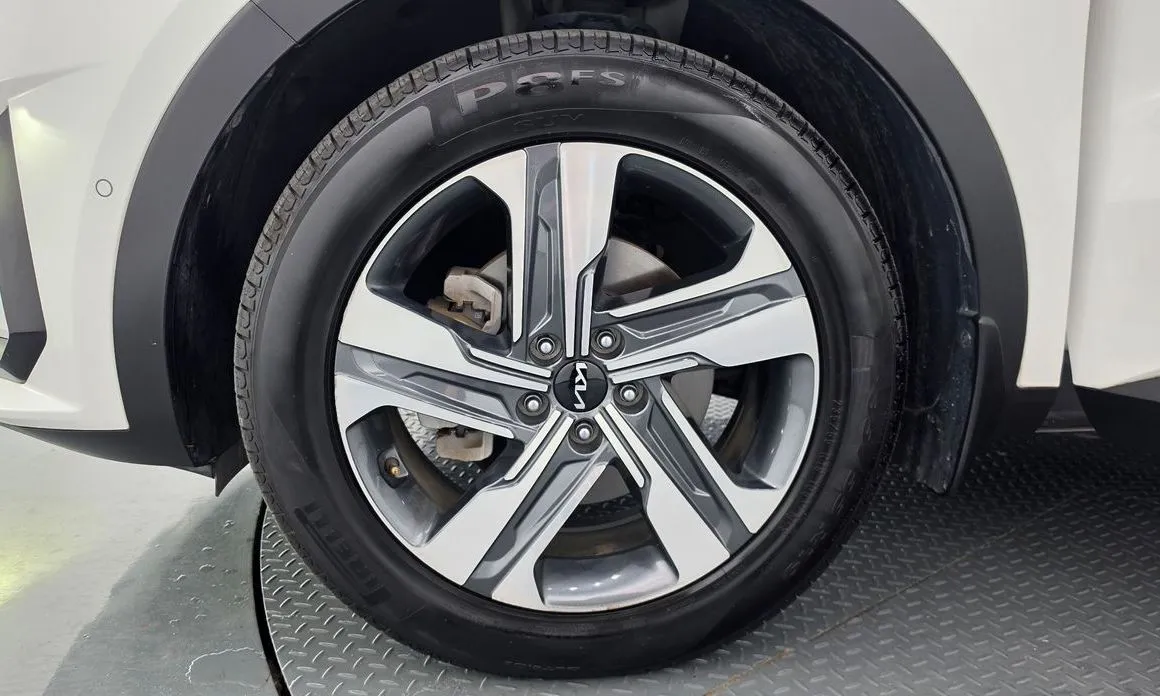 Kia Sorento — фото 10