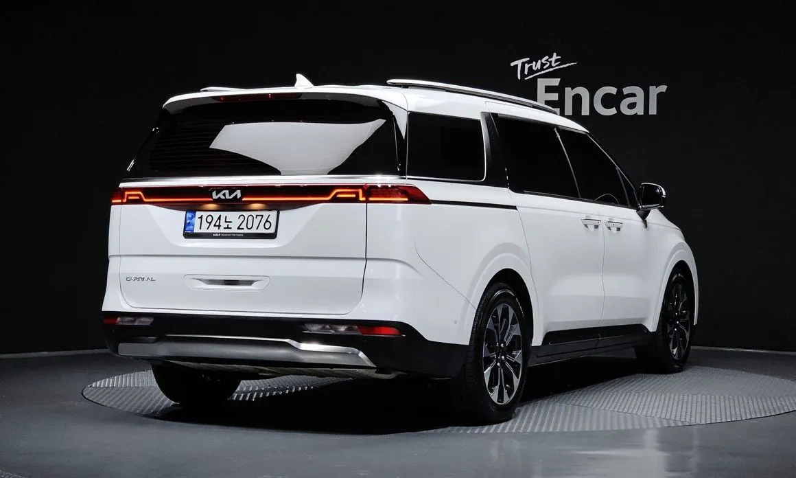 Kia Carnival — фото 3
