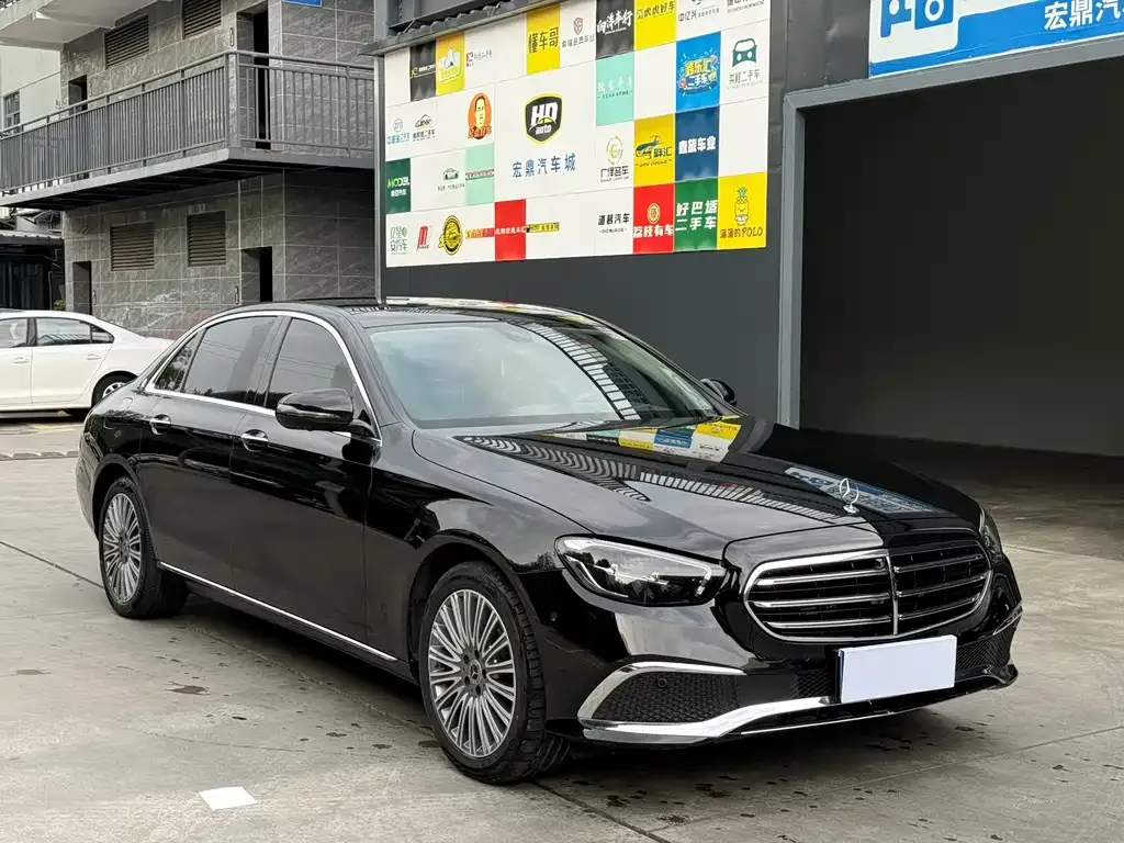 Mercedes-Benz E-Class — фото 4