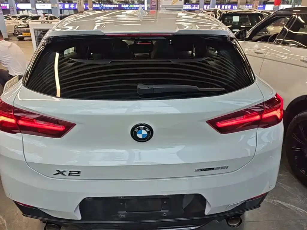 BMW X2 — фото 10