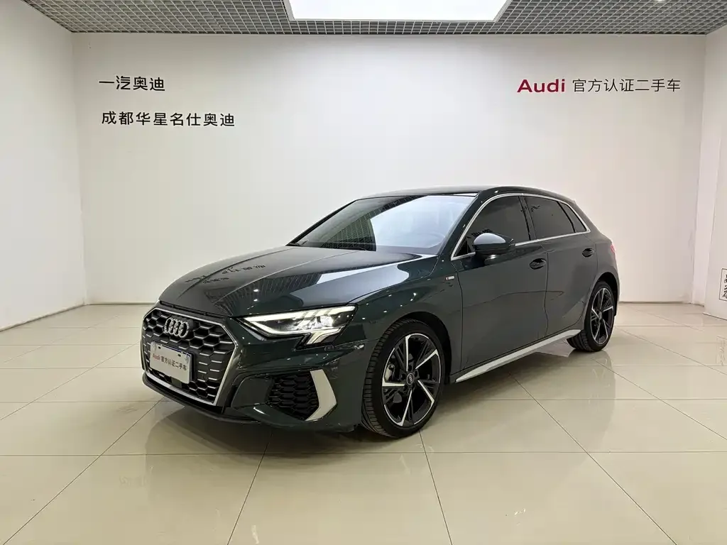 Audi A3 — фото 1