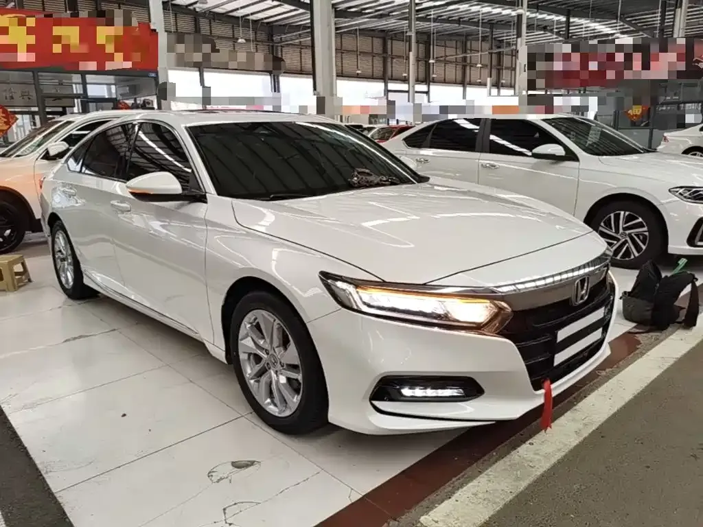 Honda Accord — фото 8