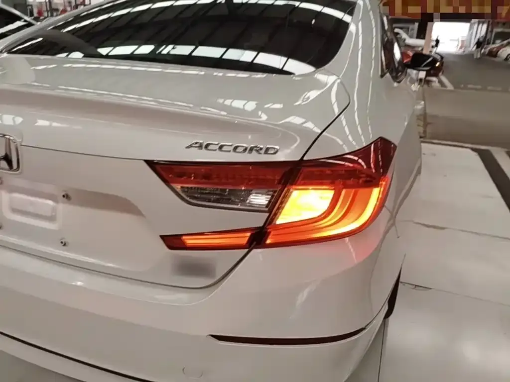 Honda Accord — фото 2
