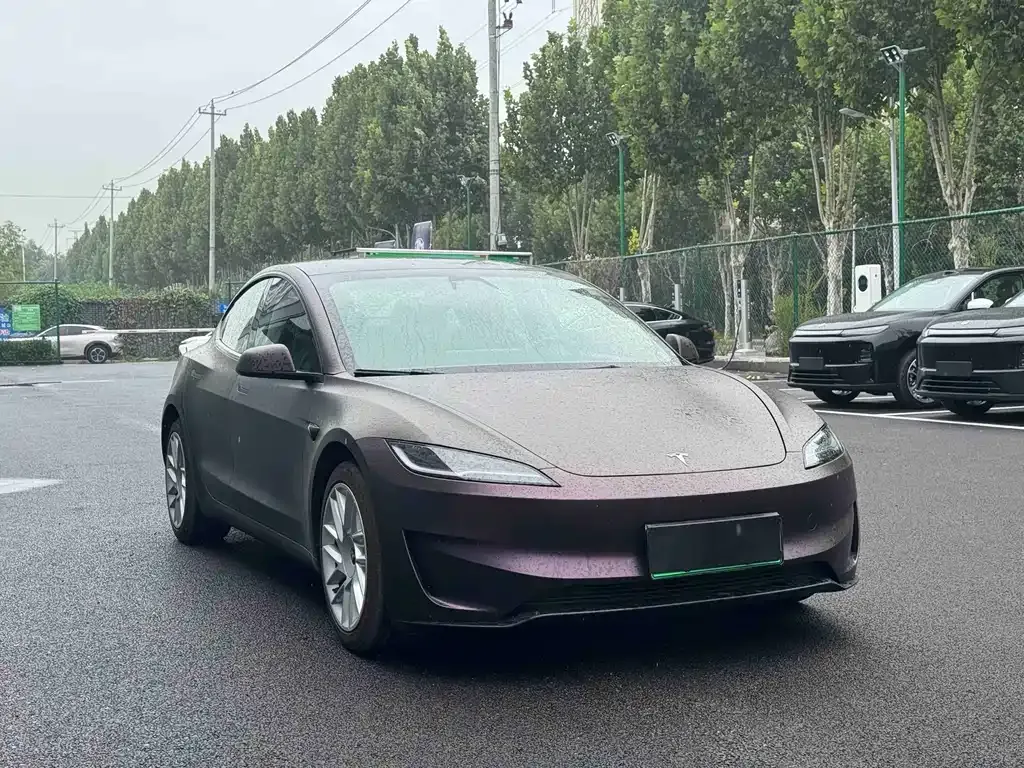 Tesla Model 3 — фото 9
