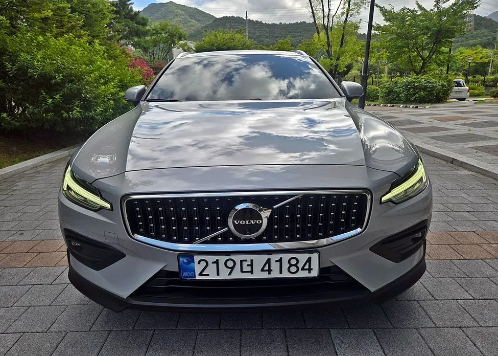 Volvo V60 — фото 1