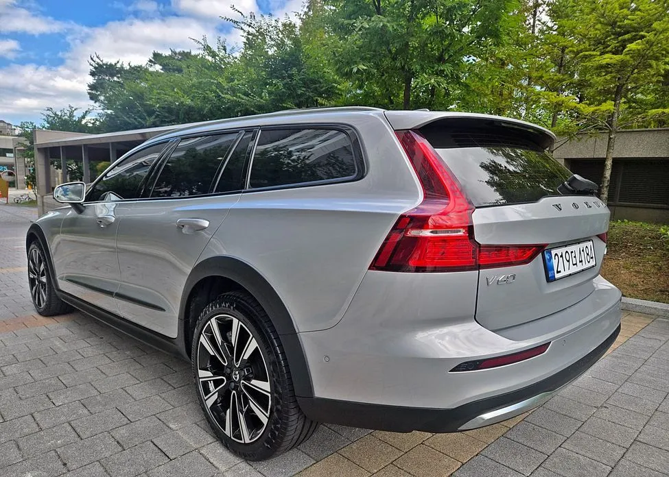 Volvo V60 — фото 4