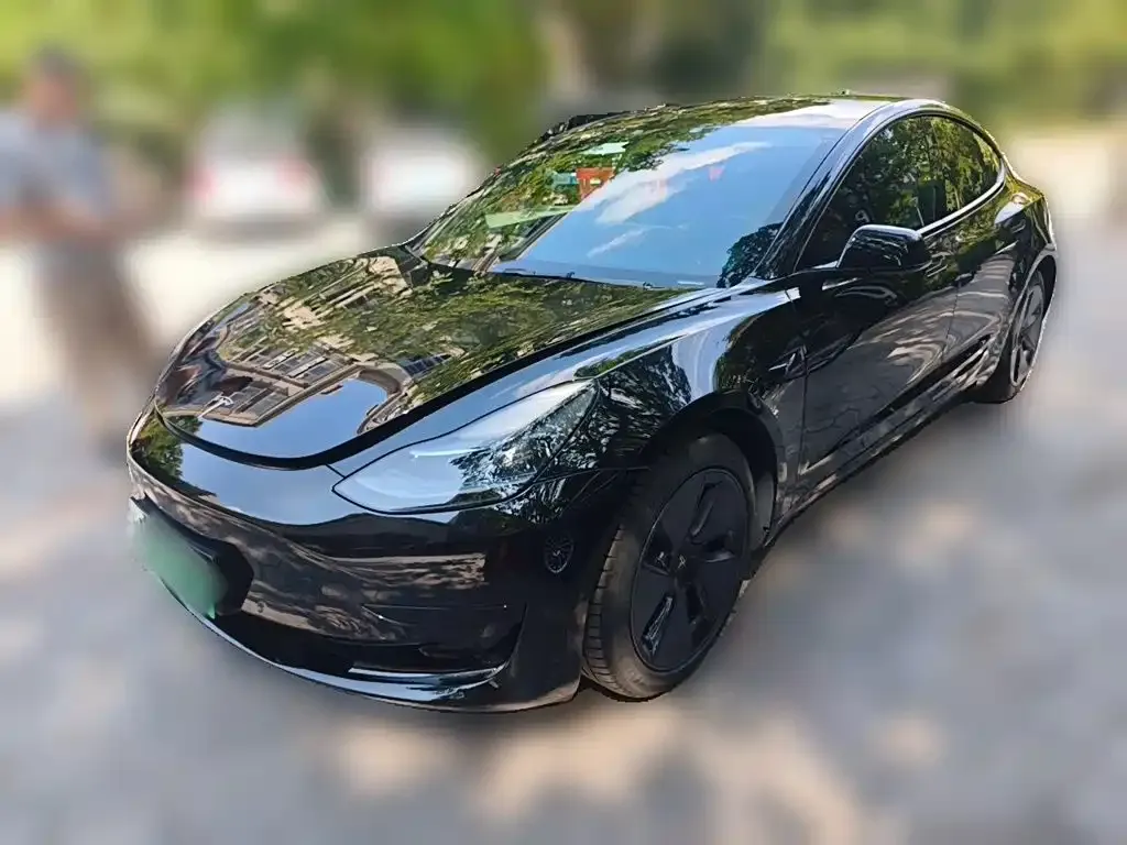 Tesla Model 3 — фото 3
