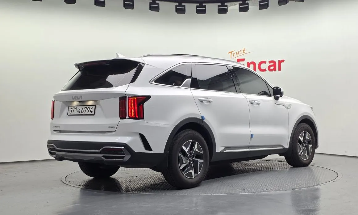 Kia Sorento — фото 10