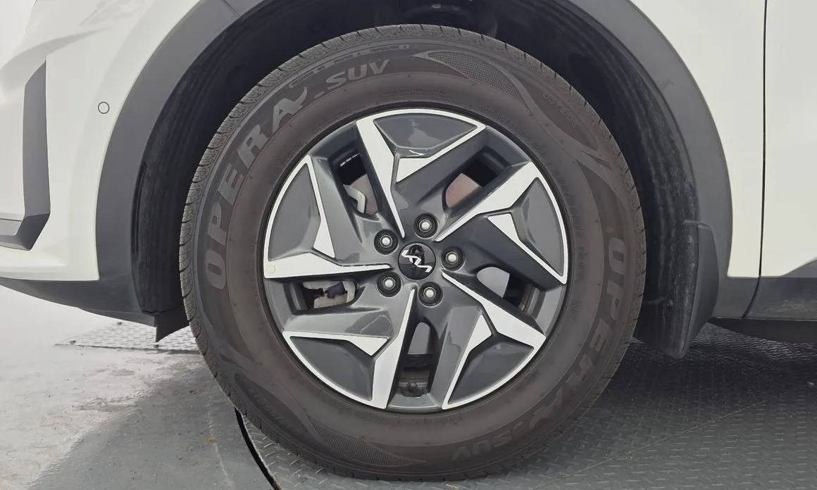 Kia Sorento — фото 6