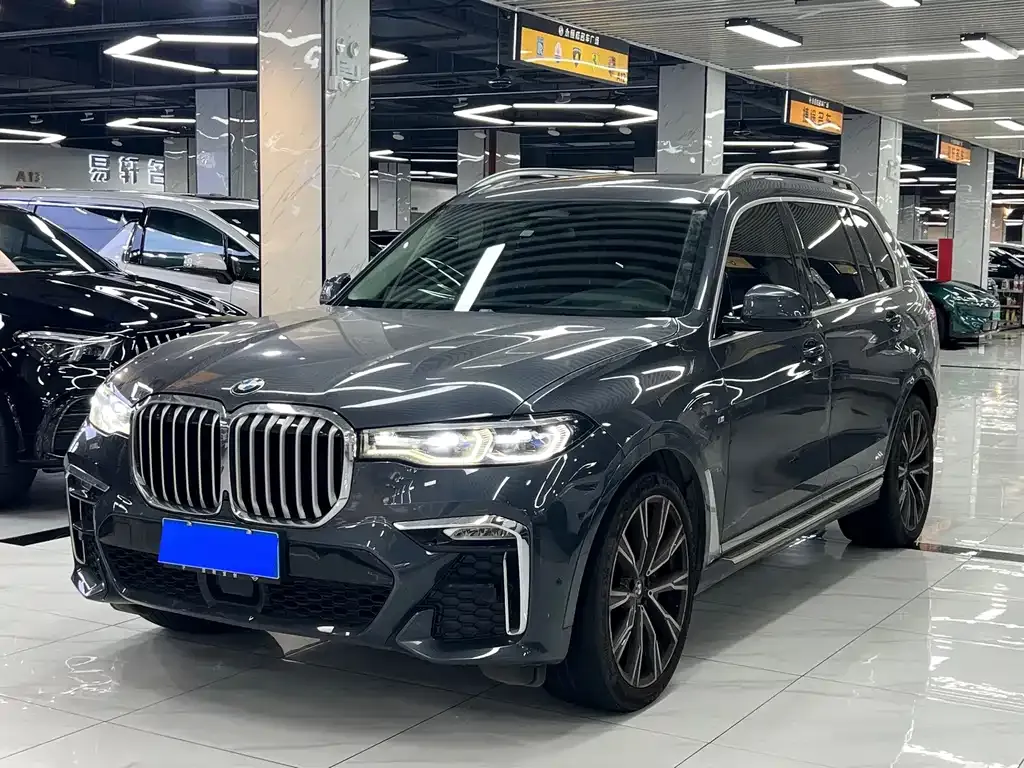 BMW X7 — фото 1